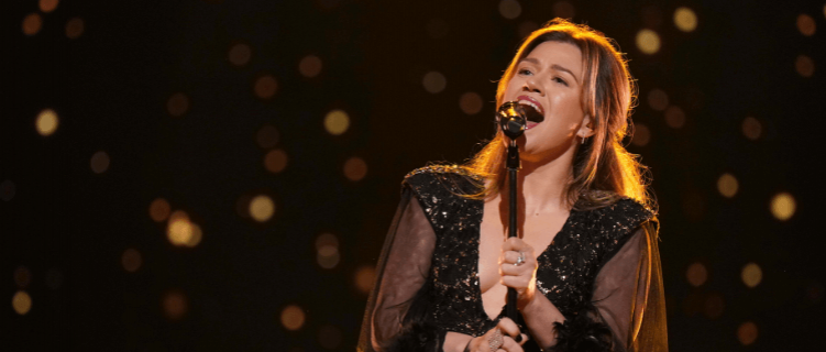 Selena Gomez quer ouvir o novo álbum de Sabrina Carpenter antes de todo mundo