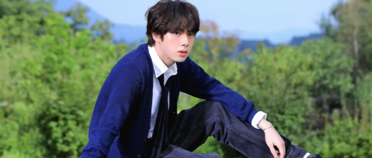 Jin, do BTS, anuncia primeira turnê solo mundial e novo álbum