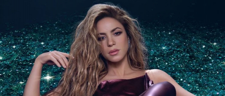 Shakira aparece no Coachella 2024 e anuncia turnê mundial