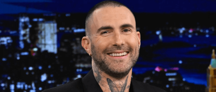 Adam Levine confirma novo álbum e turnê do Maroon 5