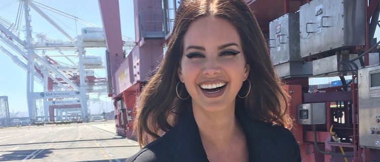 Lana Del Rey canta sobre amor na música “Let Me Love You Like A Woman”