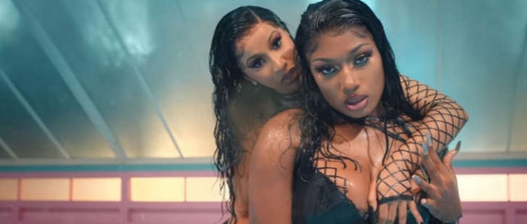 Cardi B e Megan Thee Stallion seguem no topo da parada britânica com "WAP"!