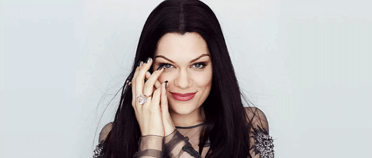 Jessie J revela diagnóstico de câncer de mama e pausa na carreira
