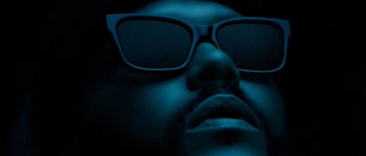 The Weeknd e Swedish House Mafia apresentam narrativa distópica no clipe de “Moth To a Flame”