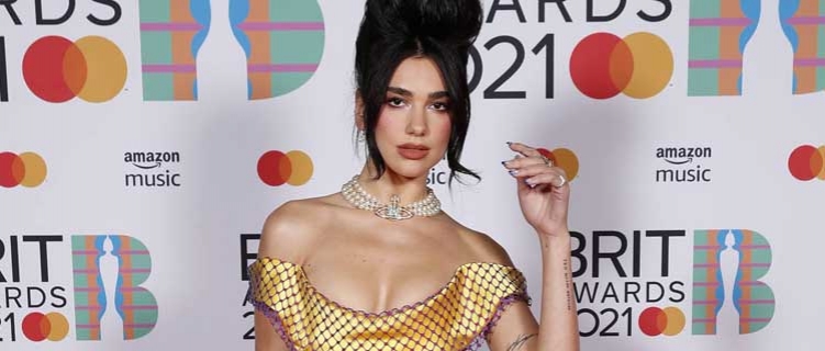 Dua Lipa divulga a inédita, "Can They Hear Us". 