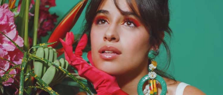 Camila Cabello lança "Don't Go Yet".