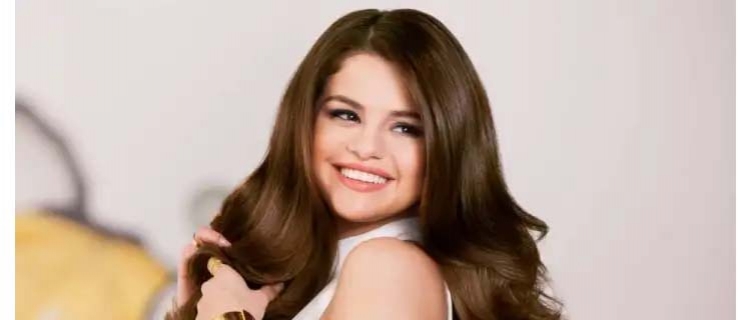 Selena Gomez anuncia nova música em parceria com J Balvin