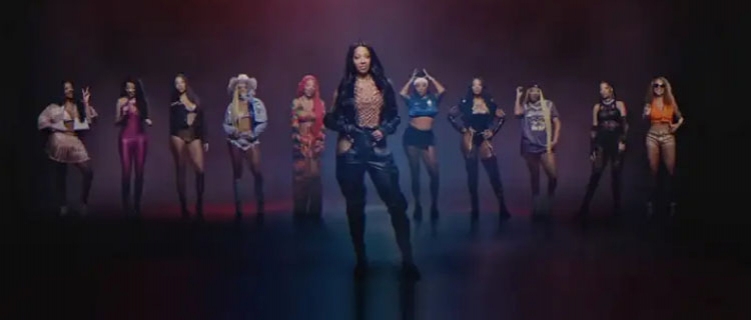 Ao lado de suas "antigas versões", Ludmilla anuncia nova turnê