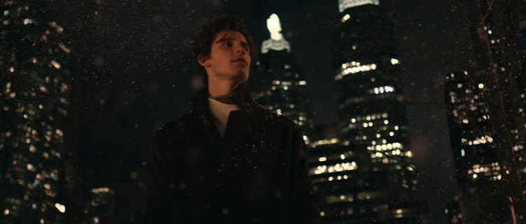 Shawn Mendes canta sob a neve no clipe de “It’ll Be Okay”