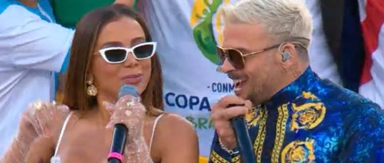 Anitta canta “Downtown” e homenageia João Gilberto na cerimônia de encerramento da Copa América