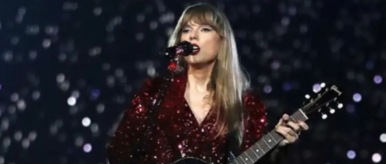 Taylor Swift se machuca durante a "The Eras Tour", mas tranquiliza fãs: "Estou bem"