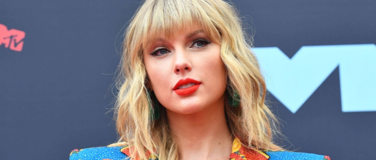 Taylor Swift libera sete faixas ao vivo do show "City Of Lover", em Paris.