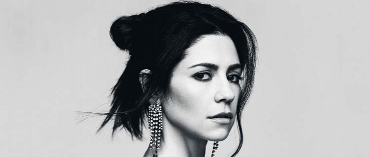 Marina libera versões acústicas de faixas do álbum “Love + Fear”