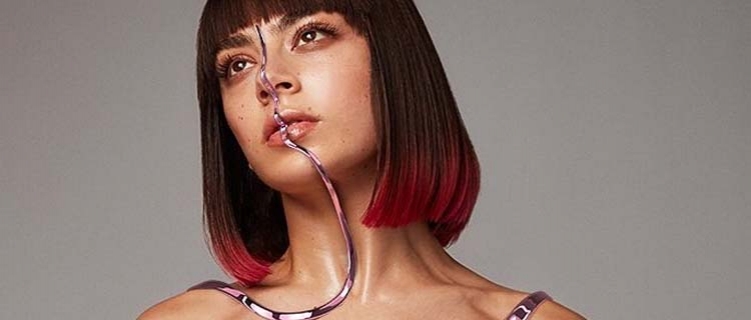 Charli XCX lança novo álbum com feats de Pabllo Vittar, Troye Sivan, Lizzo e mais!