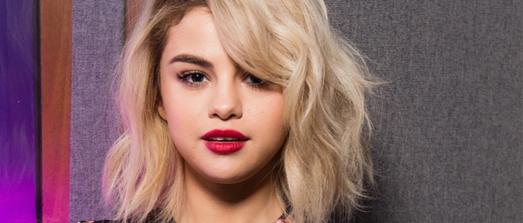 Mãe de Selena Gomez fala sobre volta da cantora com Bieber: “Ela pode fazer suas próprias escolhas”