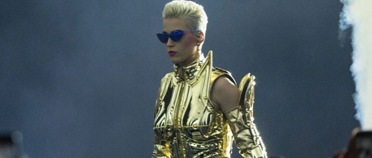 Caminhão com figurinos de Katy Perry quase foi roubado no Rio de Janeiro