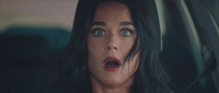 Katy Perry vence disputa judicial por mans&atilde;o