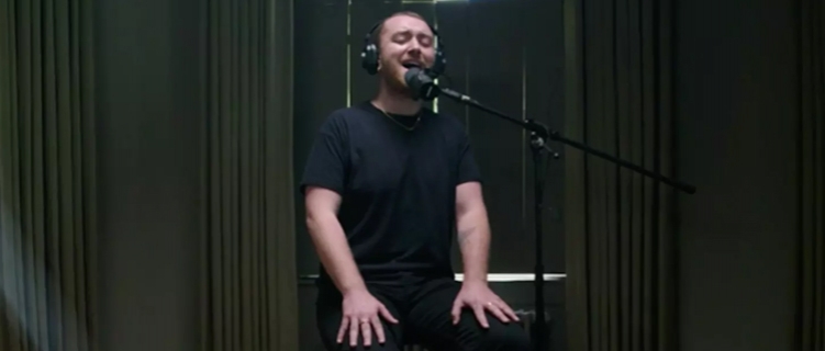 Sam Smith disponibilizará cover de “Fix You”, do Coldplay, na semana que vem.