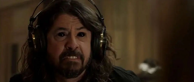 "Studio 666", filme de terror com os Foo Fighters, ganha trailer divertido