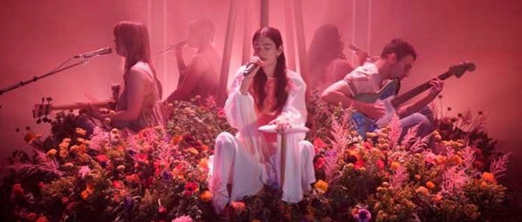 Lorde lança "Stoned at the Nail Salon".