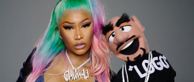 Nicki Minaj transforma rappers em fantoches no vídeo de Barbie Dreams! Vem ver!