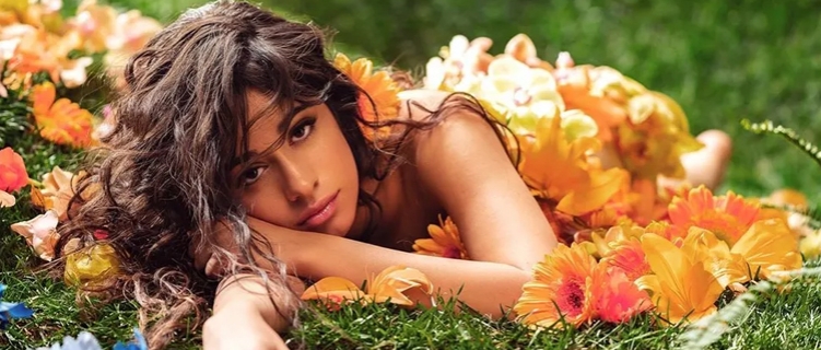 Camila Cabello anuncia que fará apresentações especiais online durante a quarentena.