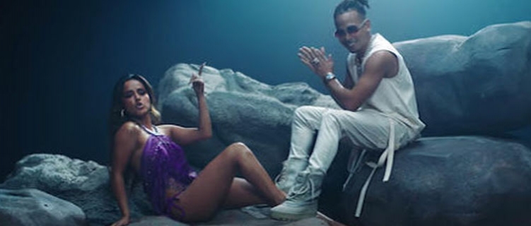 Becky G e Ozuna flertam no clipe da música “No Drama”