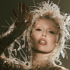 Miley Cyrus revela tracklist e prévias visuais de “Something Beautiful”