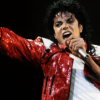 Lançamento de filme biográfico de Michael Jackson é adiado 